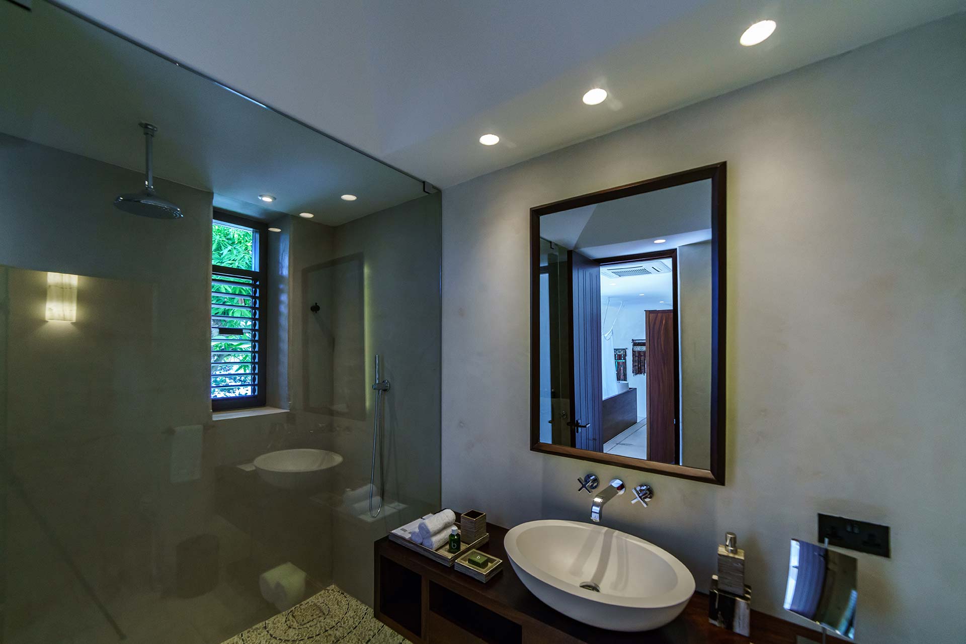 GINGER-MASTER-SUITE-VANITY-3 Ginger Master Suite Solamente Villa Grenada
