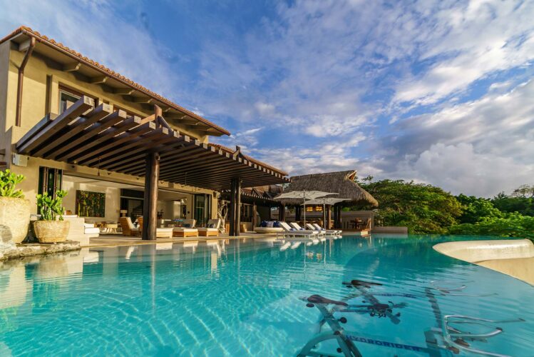 Swimm and Hydrorider workout Solamente Villa Grenada
